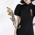 Vintage Gold Leopard ，Punk Animal Brooch Pin，Suit Stud, Shirt Studsfor women for men，Dainty Christmas Wedding Birthday Holiday Jewelry Unisex Clothing Accessories - Image 2