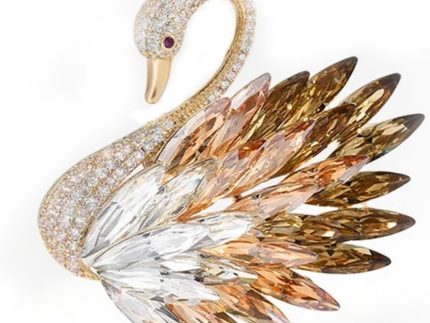 Vintage Austrian Crystal Rhinestone Brooch - Elegant Women's Lapel Pin, Men's Boutonniere, Women's Corsage | Suitable for Dresses, Scarves, Shawl Clips | Ideal for Weddings, Banquets
